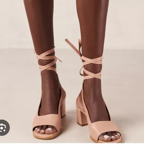 Alohas Lille peach lace up heels size 39 EU 8.5 US - Picture 2 of 7